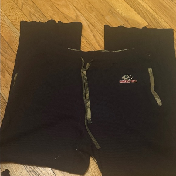 Mossy Oak Pants - Mossy Oak Black waffle wide leg Lounge Pants w/ Camo Accents size Medium EUC